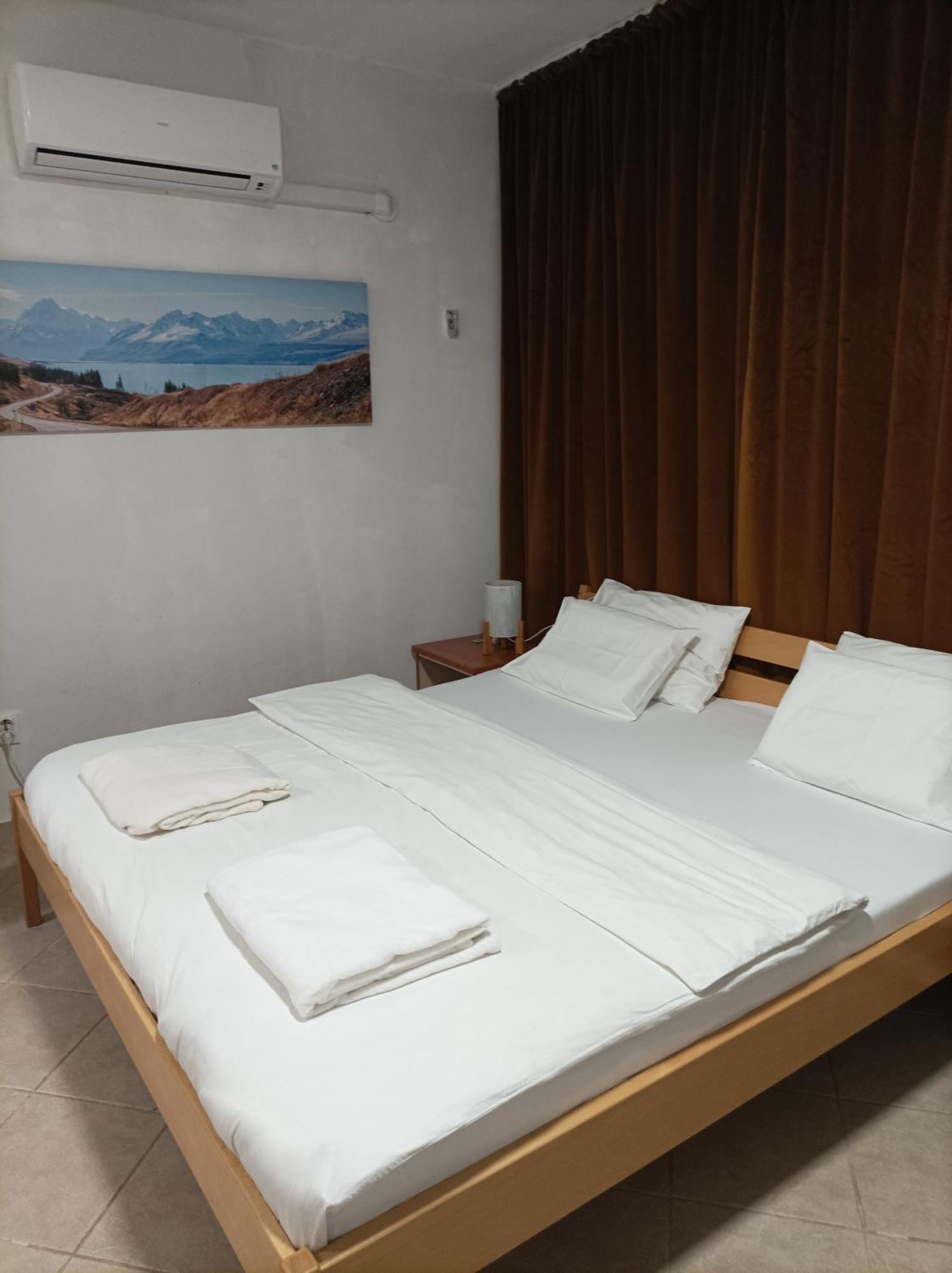 Apartament & Hegic *